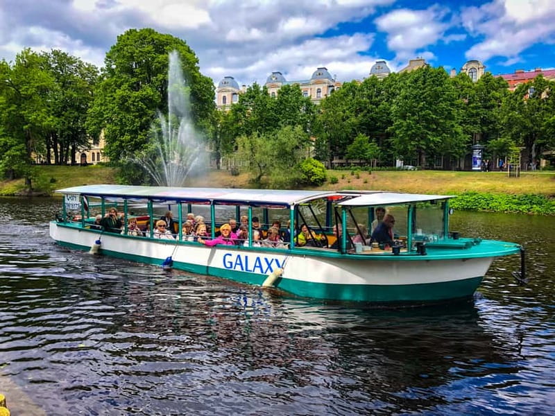 Riga: Canal Boat Sightseeing Tour With Audio guide - From Kronvalda Park to the National Theatre