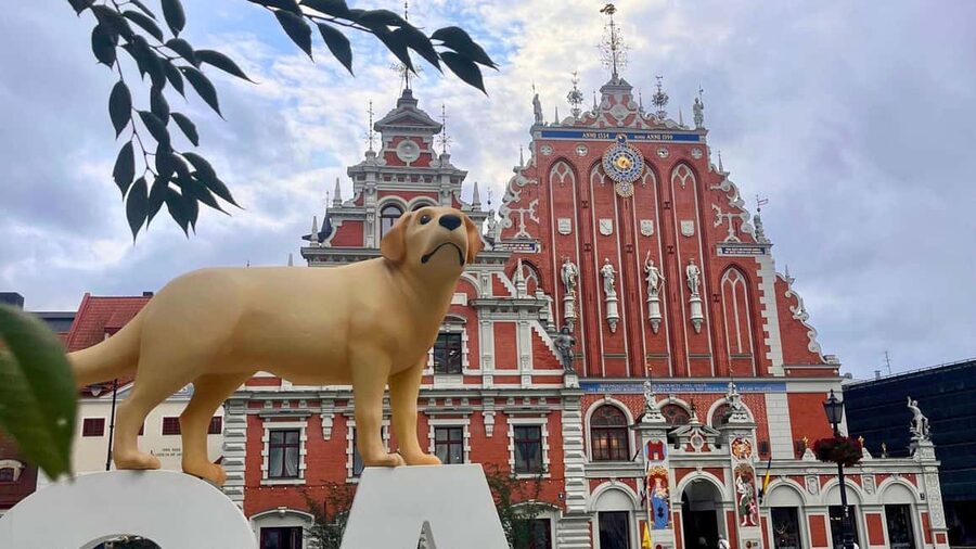 Riga: Canal Boat Tour with Drink & Old Town Audio Tour - The Old Riga audio walk is a separate bonus