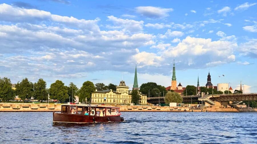 Riga: Canal Boat Tour with Welcome Drink & Audio Guide - Key points to know before booking