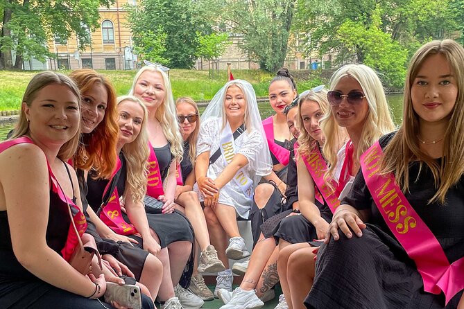Riga Sightseeing Tour by Canal Boat with Audioguide - What the one-hour boat is really like