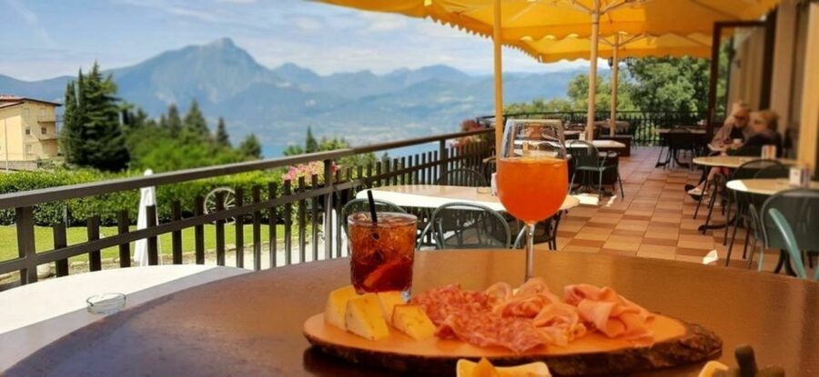 Riva del Garda: Lake Garda self-guided Vespa tour - Riding Requirements and Practical Comfort