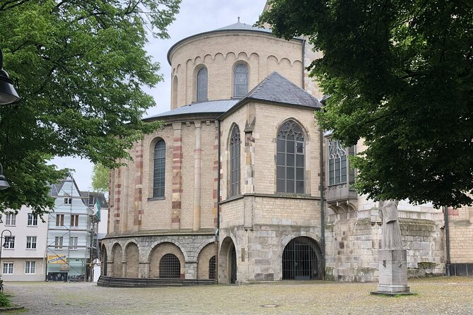 Roman Cologne: A Self-Guided Audio Tour - Roman soldiers on the Gürzenich facade