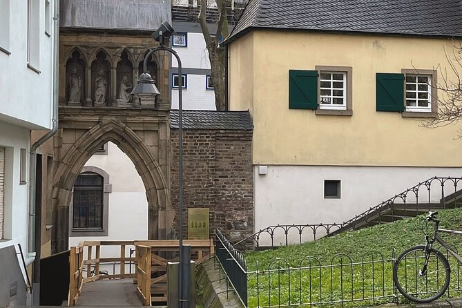 Roman Cologne: A Self-Guided Audio Tour - Cologne Cathedral and the Romans’ Northern Gate