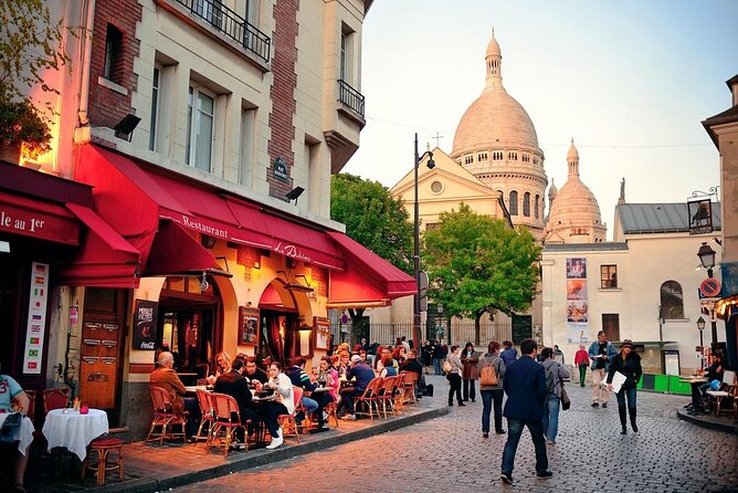 Romantic Montmartre: Paris Lost Lovers Exploration Game and Tour - A romantic puzzle through Montmartre