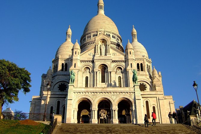 Romantic Montmartre: Paris Lost Lovers Exploration Game and Tour - Who will enjoy this Montmartre game?