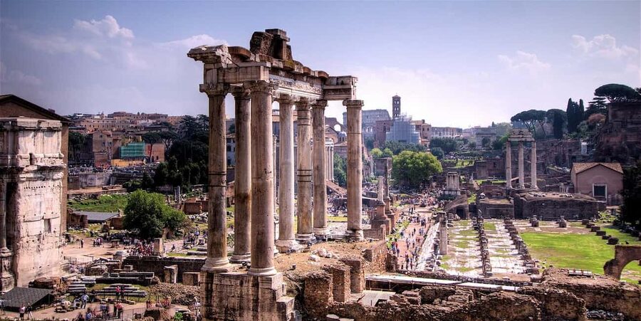 Rome: Audio guide of the Roman Forum and the Colosseum - Temples, basilicas, and triumphal arches