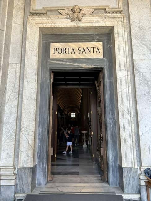 (Rome) Audio Guided Tour of the Basilica of Santa Maria Maggiore - Medieval mosaics and the Coronation of the Virgin