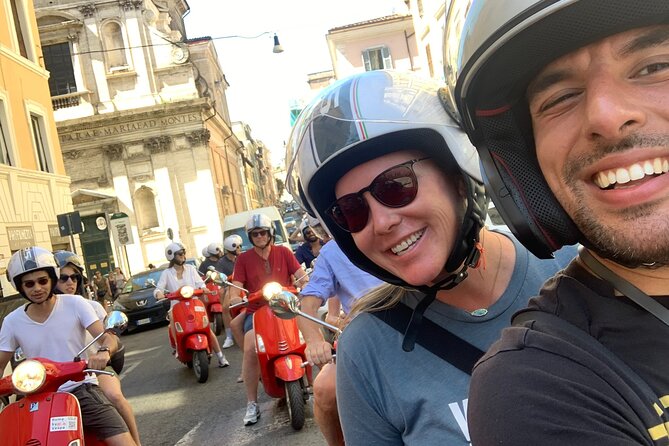 Rome by Vespa – Vespa Tour with Local Guide Francesco - The driving question is the important one