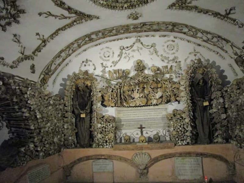 Rome: Capuchin Crypts Guided Tour with Audio Guide Option - A one-hour visit and what that means for value