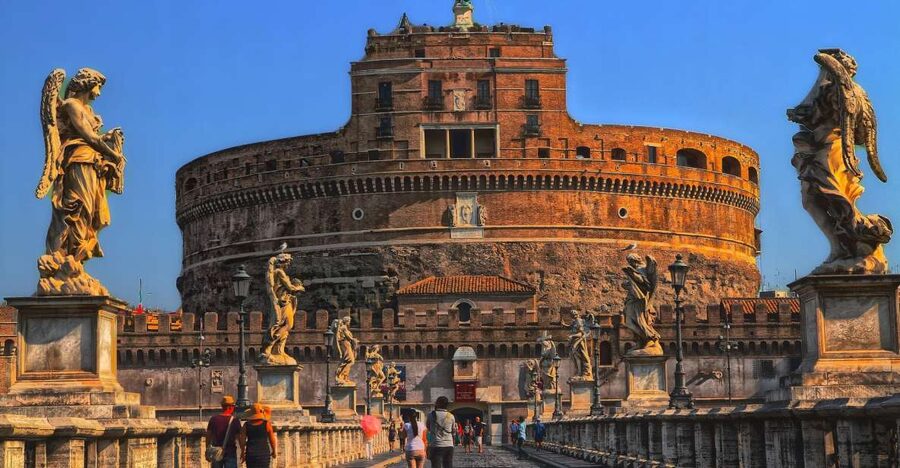 Rome: Castel Sant’Angelo Entry Ticket with Audio guide - The artwork, rooms, and signs inside