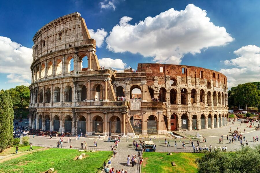 Rome: Colosseum & Forum Experience with Free Audio Guide App - Climbing Palatine Hill for the View