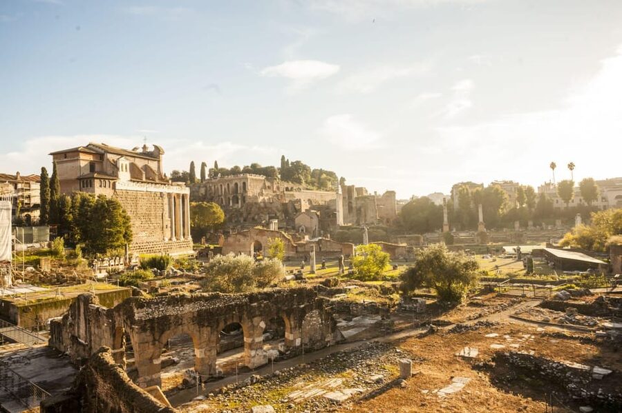 Rome: Colosseum, Forum, Palatine Hill Entry & Audioguide App - Using the audio guide app without losing time