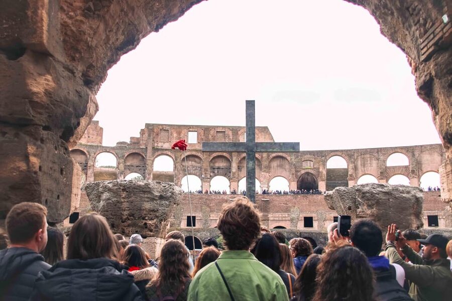 Rome: Colosseum & Forum with Audio Guide App -Optional Arena - What to bring, and what to leave behind