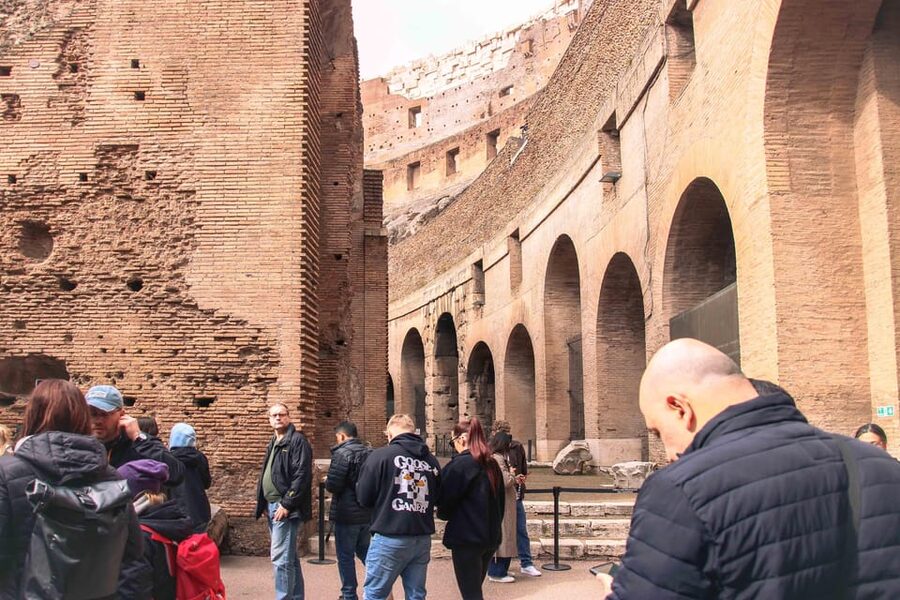 Rome: Colosseum & Forum with Audio Guide App -Optional Arena - Who should choose this self-guided visit?