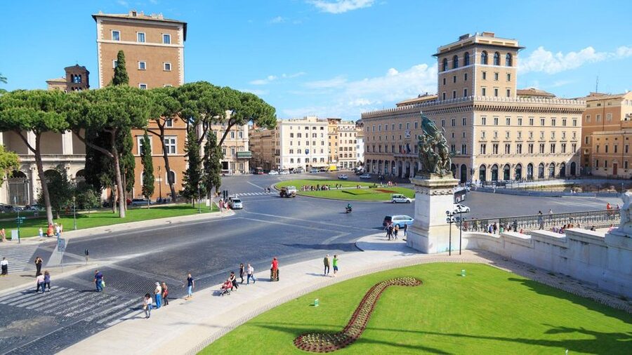 Rome+Jubilee Audioguide - TravelMate app for your smartphone - Piazza Navona, the Pantheon, and Trevi Fountain