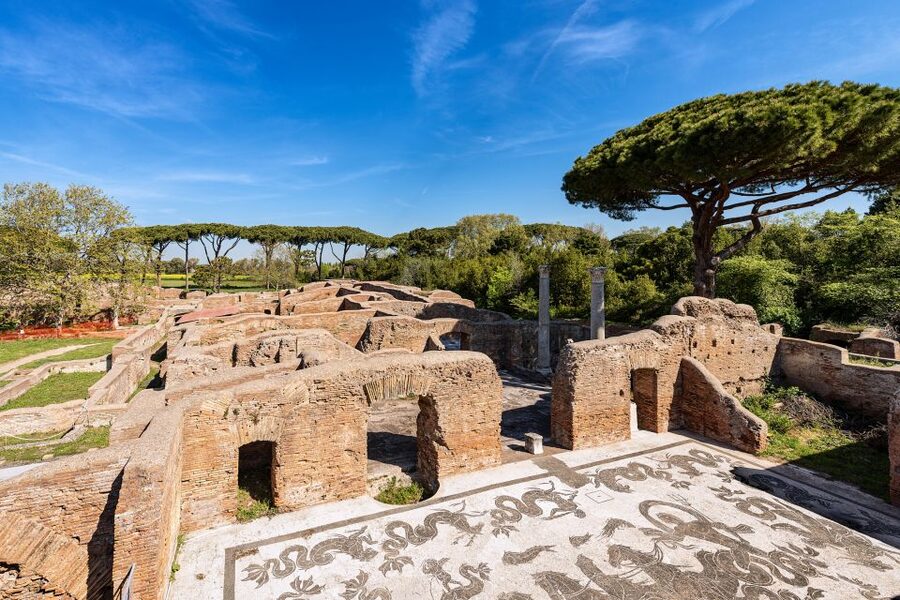 Rome: Ostia Antica Archaeological Park Ticket & Audio App - Villas, baths, and the seaside setting
