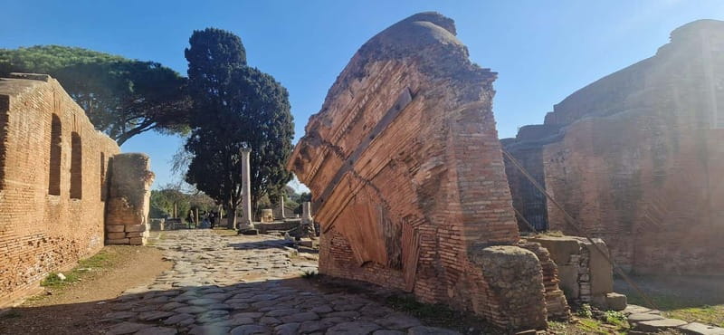 Rome:Ostia Antica Skip-the-line Ticket & Audioguide - Homes, domus, and mosaics underfoot