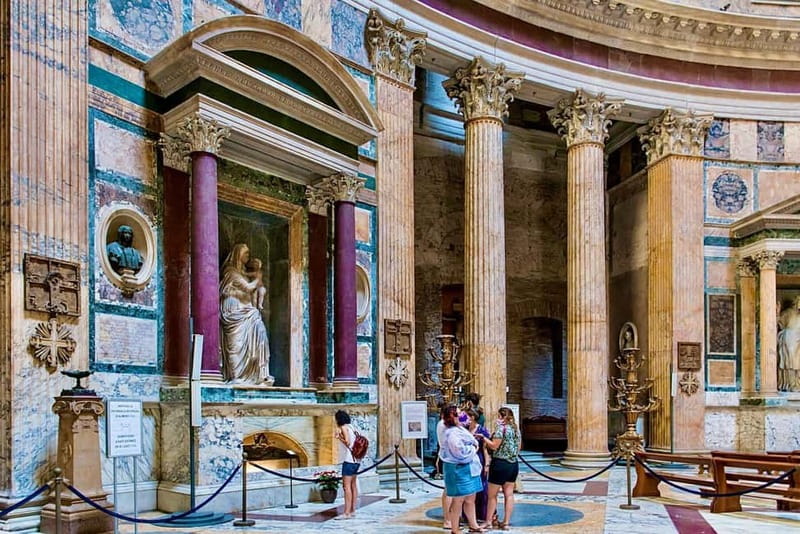 Rome: Pantheon Entry Ticket With Interactive App + Host - Meeting the host at Piazza della Rotonda 3