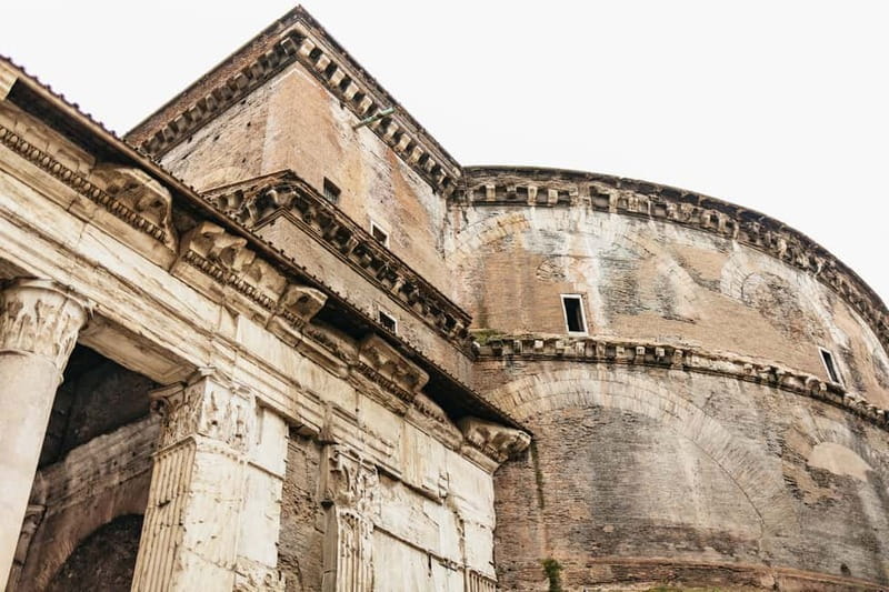 Rome: Pantheon Fast-Track Ticket and Official Audioguide - Hadrian and the Roman building you see today