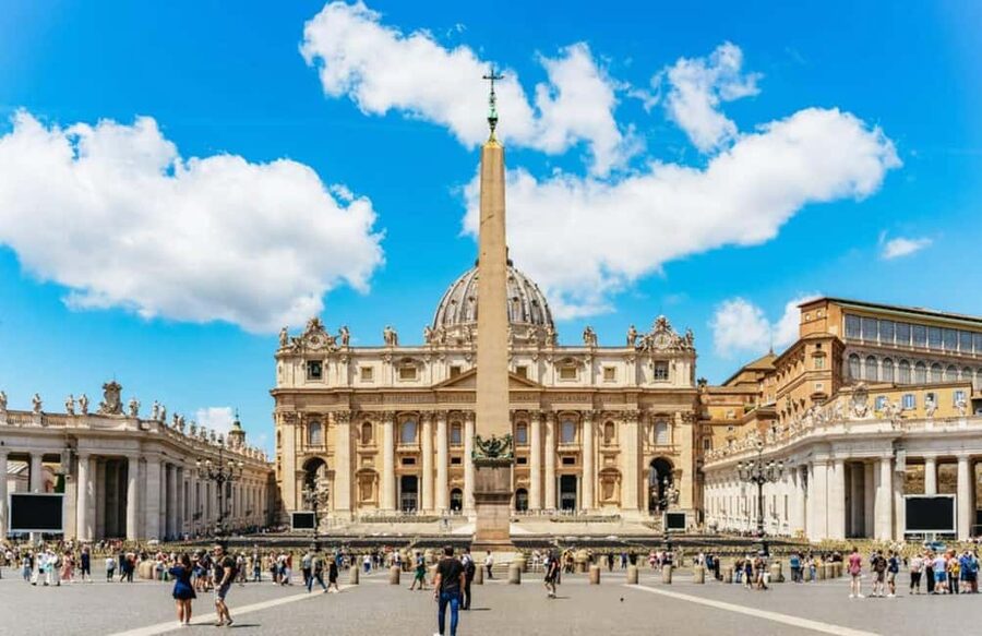 Rome: St. Peter's Basilica Entry Ticket and AudioGuide - Finding the Entrance at Largo del Colonnato