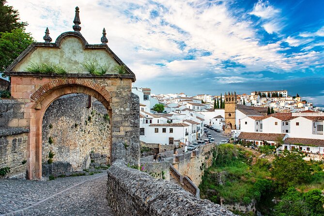 Ronda Self-Guided Audio Tour with Andalucia Travel Expert - Starting beside Alameda del Tajo