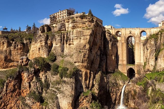 Ronda Self-Guided Audio Tour with Andalucia Travel Expert - Moorish courtyards and views toward the Sierra