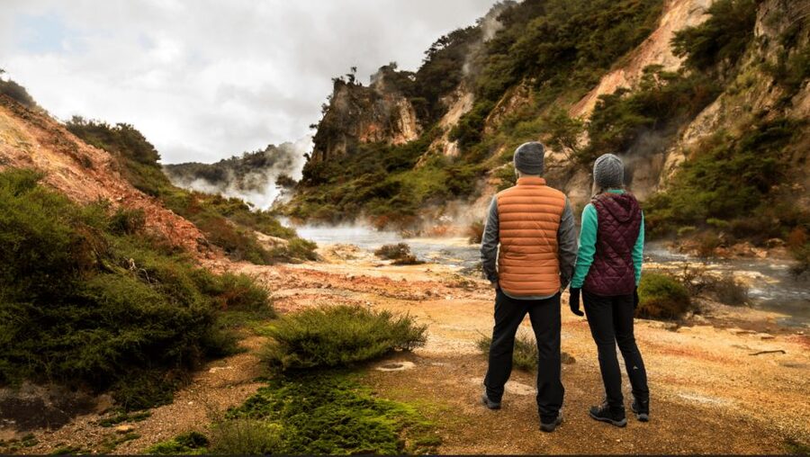 Rotorua: Waimangu Volcanic Valley Ticket & Self-Guided Walk - Lake Rotomahana and the shuttle ride back