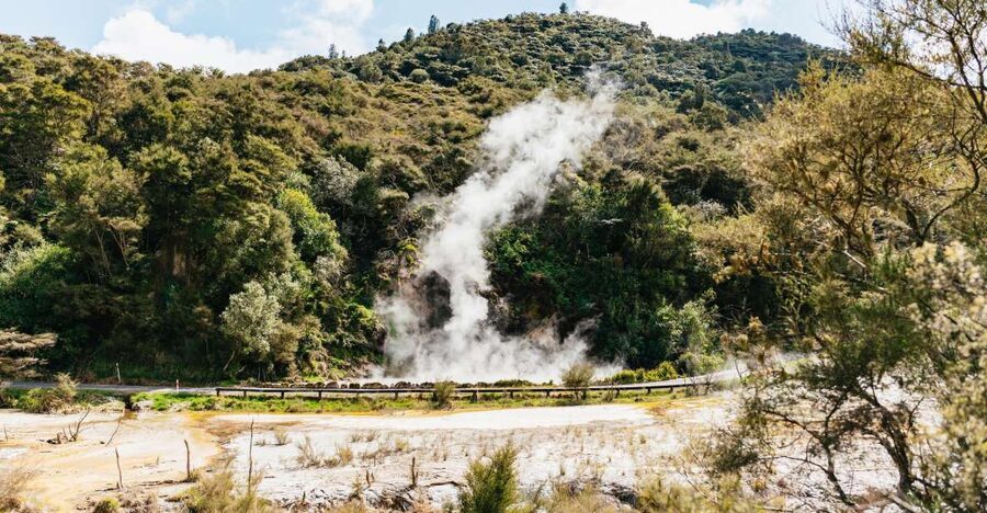 Rotorua: Waimangu Volcanic Valley Ticket & Self-Guided Walk - Arriving at the Waimangu Visitor Centre
