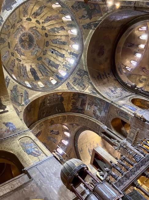 Saint Mark's Basilica: guided tour ticket + full audio guide - Entering through the separate entrance