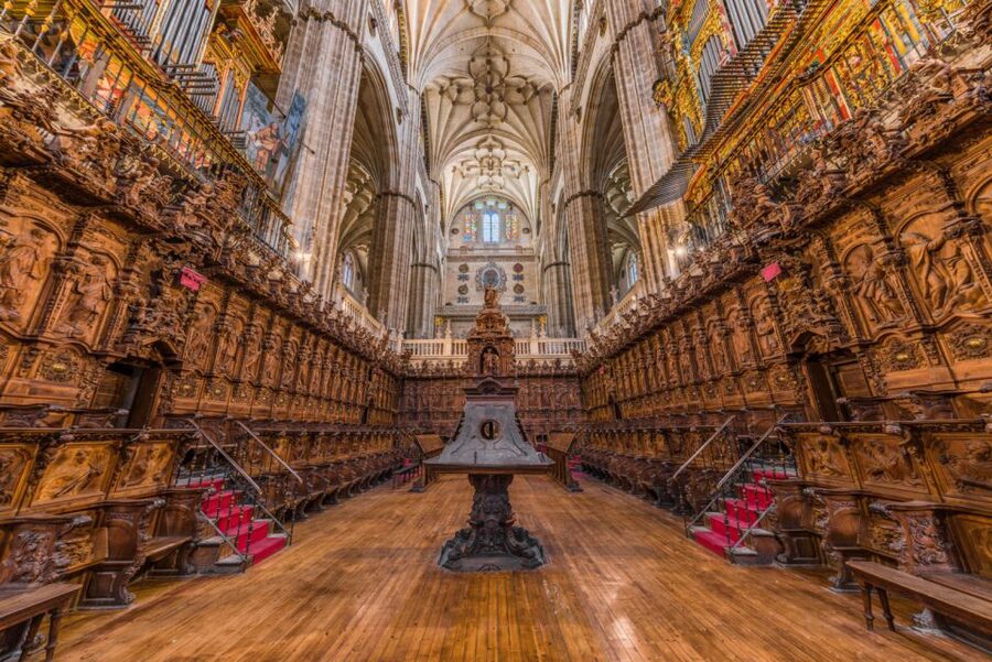 Salamanca: Cathedral of Salamanca Ticket with Audio Guide - Episcopal Palace exhibitions and the VR experience