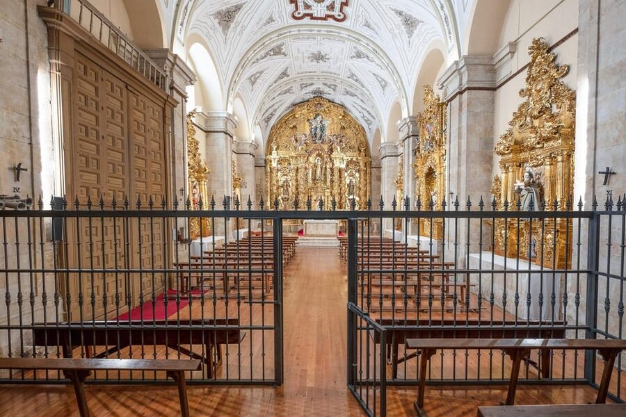 Salamanca: Convent of Las Claras with Free Audioguide - The high choir and its medieval wooden ceiling