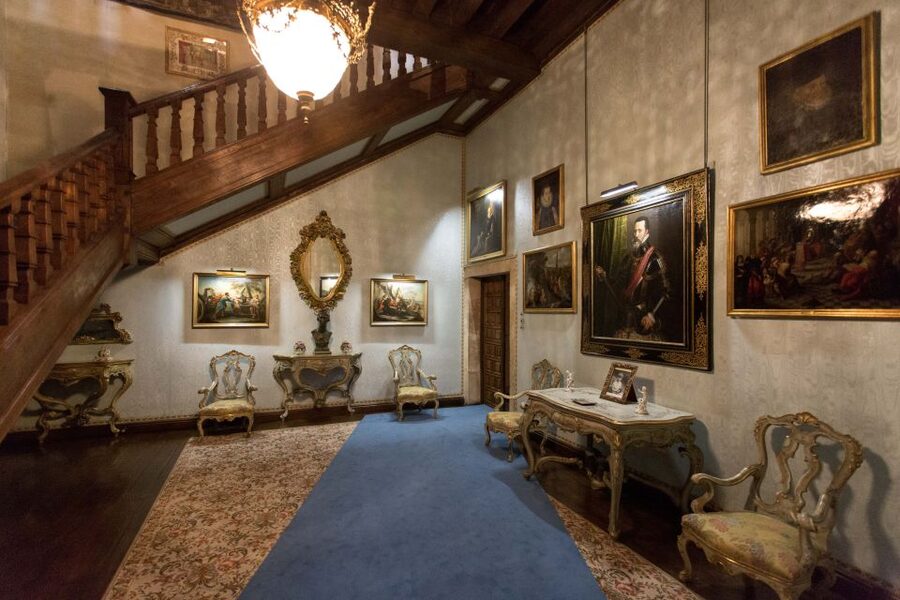 Salamanca: Monterrey Palace Audio-Guided Tour - Is $8 good value for one hour?