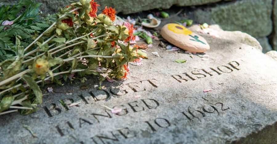 Salem: Self-Guided Scary Ghosts & Witch Trials Audio Tour - Walking the route, or driving between stops