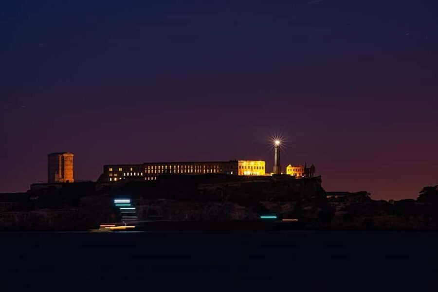 San Francisco: Alcatraz, Ferry & Audio Tour w/ Night Option - Gardens, ruins, and the island after prison