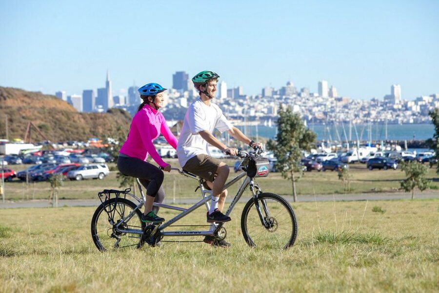San Francisco: Self-Guided Bike Rental - Crossing the Golden Gate Bridge on a bike