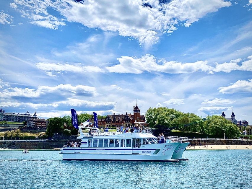 San Sebastian: Sustainable Catamaran Cruise with Audio Guide - Miramar Palace and the return through La Concha