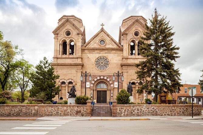 Santa Fe Historic Downtown Smart Phone Audio App Self Guided GPS Walking Tour - The Palace of the Governors and Billy the Kid
