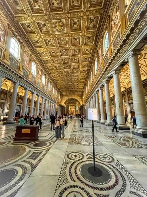 Santa Maria Maggiore: Pope Francis Entry Ticket, Audio Guide - Meeting the Host Near the Green Kiosk
