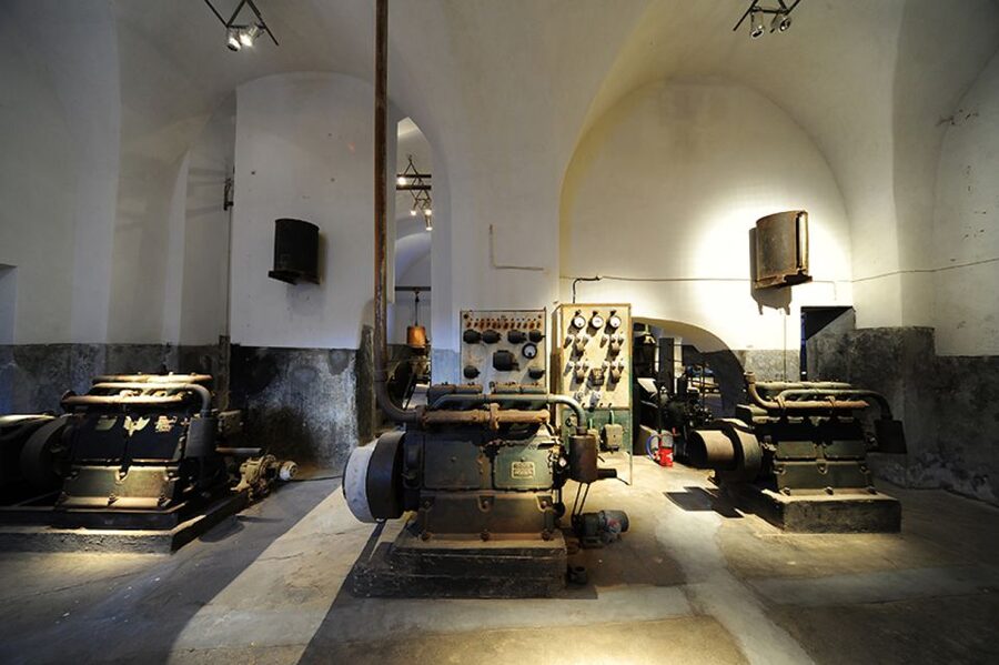 Santorini: Tomato Museum Admission Ticket with Audio Guide - Machinery, Voices, and the Human Side of the Factory