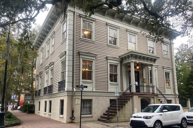 Savannah’s Historical District: A Self-Guided Audio Tour - Mercer-Williams House and the Savannah Stories