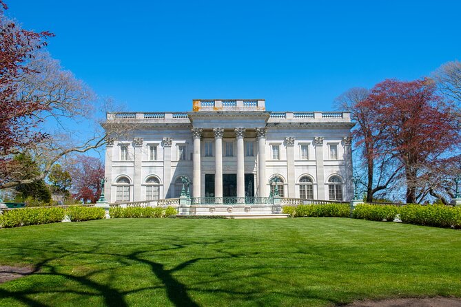 Scenic Newport, RI Self-Guided Driving Audio Tour - The Astors, Marble House, and Belcourt