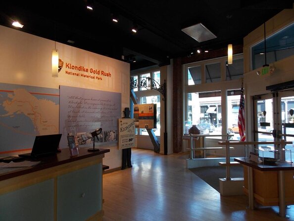 Seattle Downtown Quest: Self-Guided History Adventure - A Seattle history lesson with a game attached