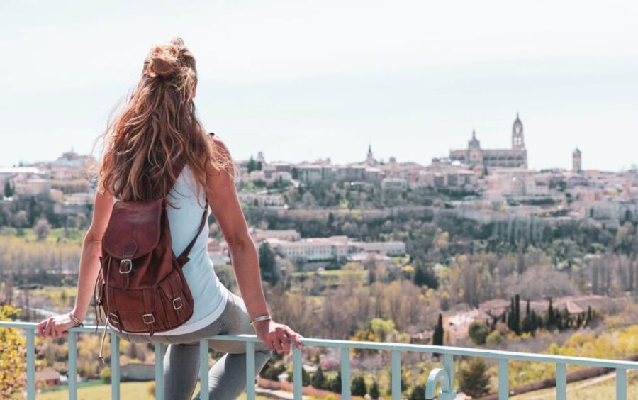 Segovia: Self-Guided Audio Tour on Your Phone - The Cathedral and Segovia’s grand center