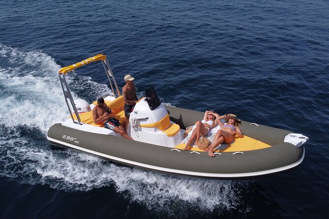 Self Drive Boat Hire - Meeting the staff at Marina Piccola