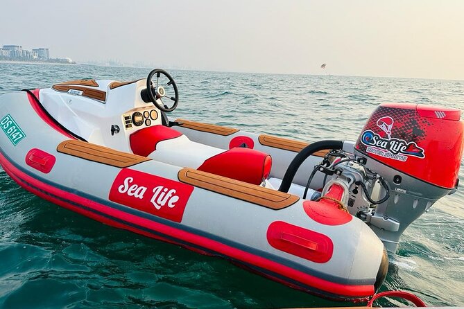 Self Drive boat tour Dubai : JBR, Atlantis and Burj Al Arab - Small details that make a difference