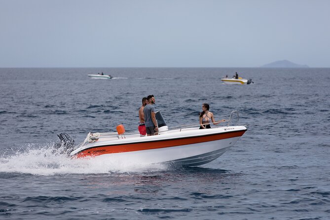 Self-Drive License-Free Boat Rental in Santorini from Vlichada - Who will enjoy this most