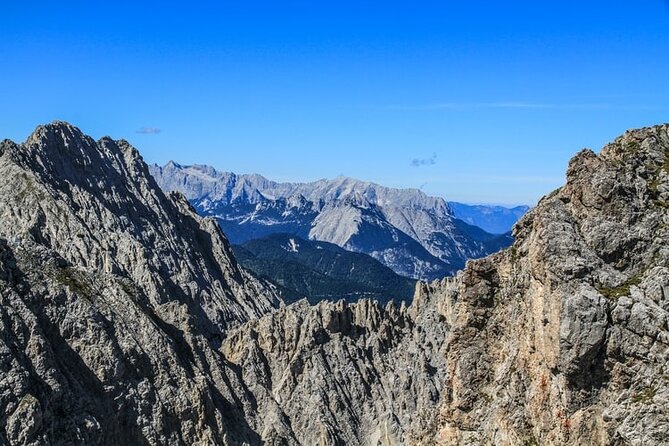 Self-Guided 1,5-hour Tour of Innsbruck: Exciting Stories, Photo Spots & Desserts - What the audio app does well, and where it falls short