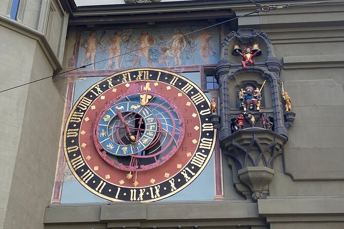 Self-Guided Audio City Tour in Bern - Starting beneath the Zytglogge clock tower