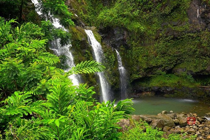 Self-Guided Audio Driving Tour in Road To Hana - Ke‘anae Point adds history to the sea view