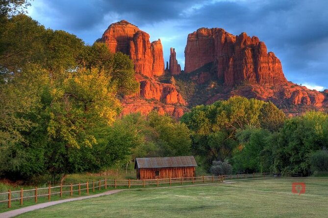 Self-Guided Audio Driving Tour of Sedona - Bell Rock, Courthouse Butte, and the scenic byway